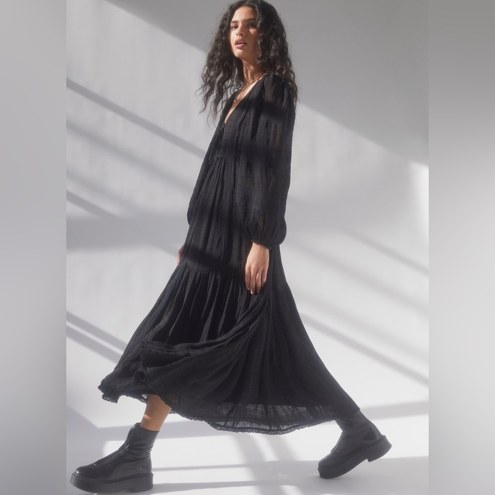 NWOT Aritzia Wilfred Whimsy dress size